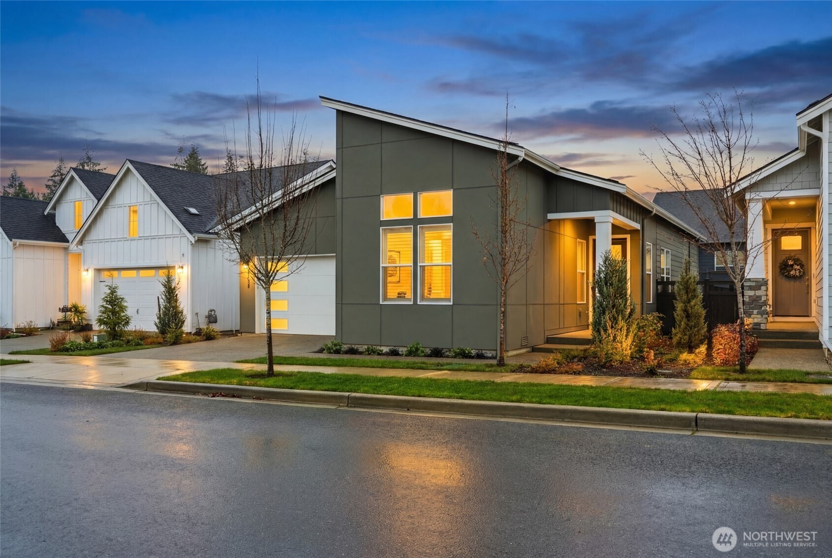 23559 SE Wisteria Street , Black Diamond, WA 98010