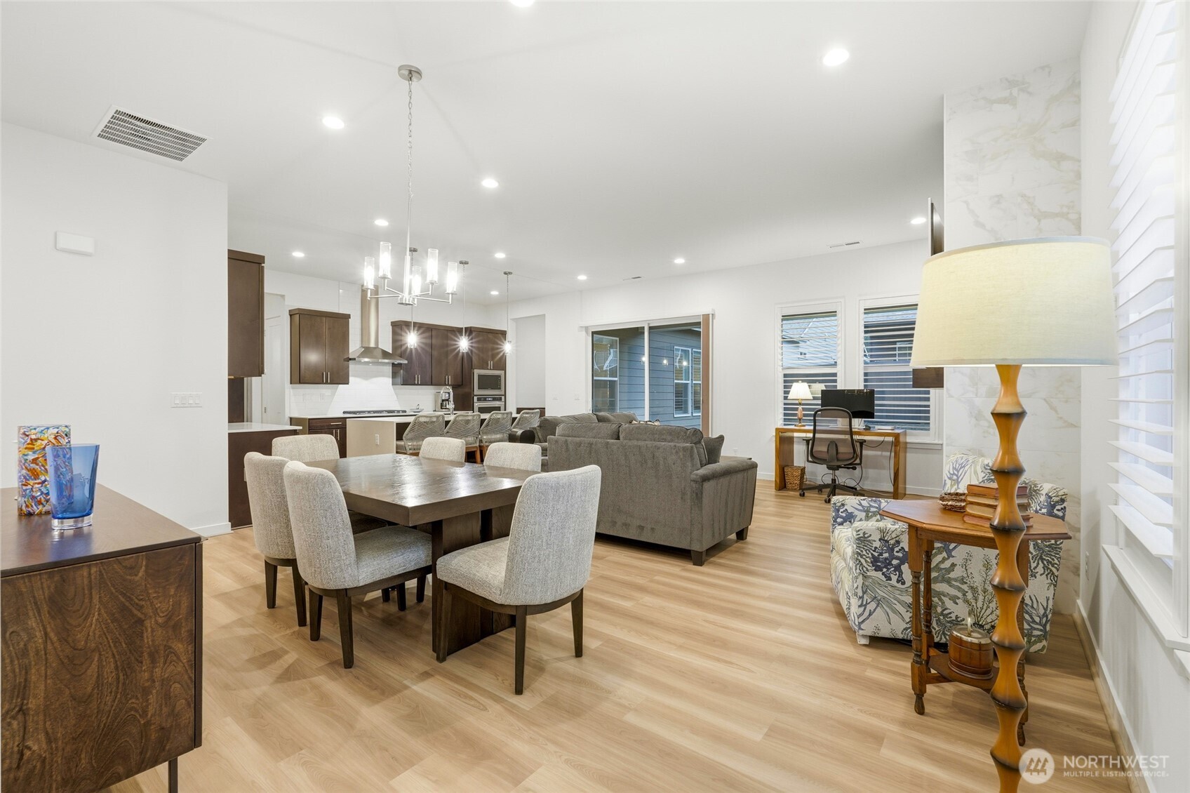 23559 SE Wisteria Street , Black Diamond, WA 98010