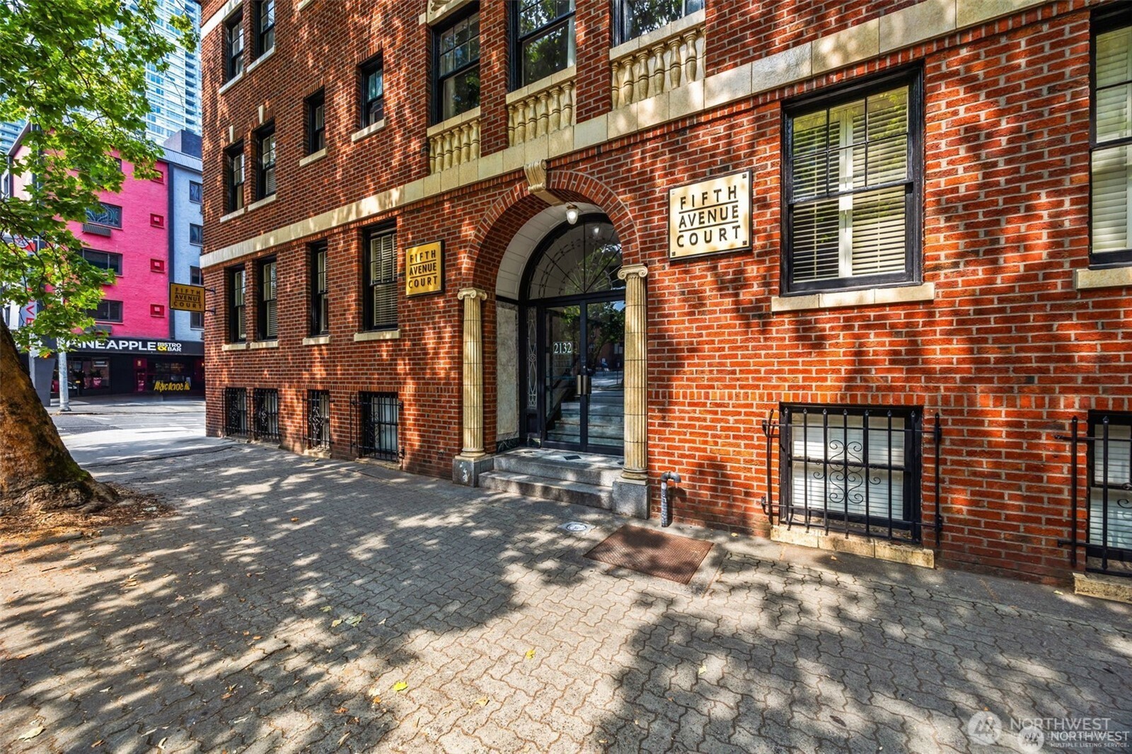 2132 5th Avenue #202, Seattle, WA 98121
