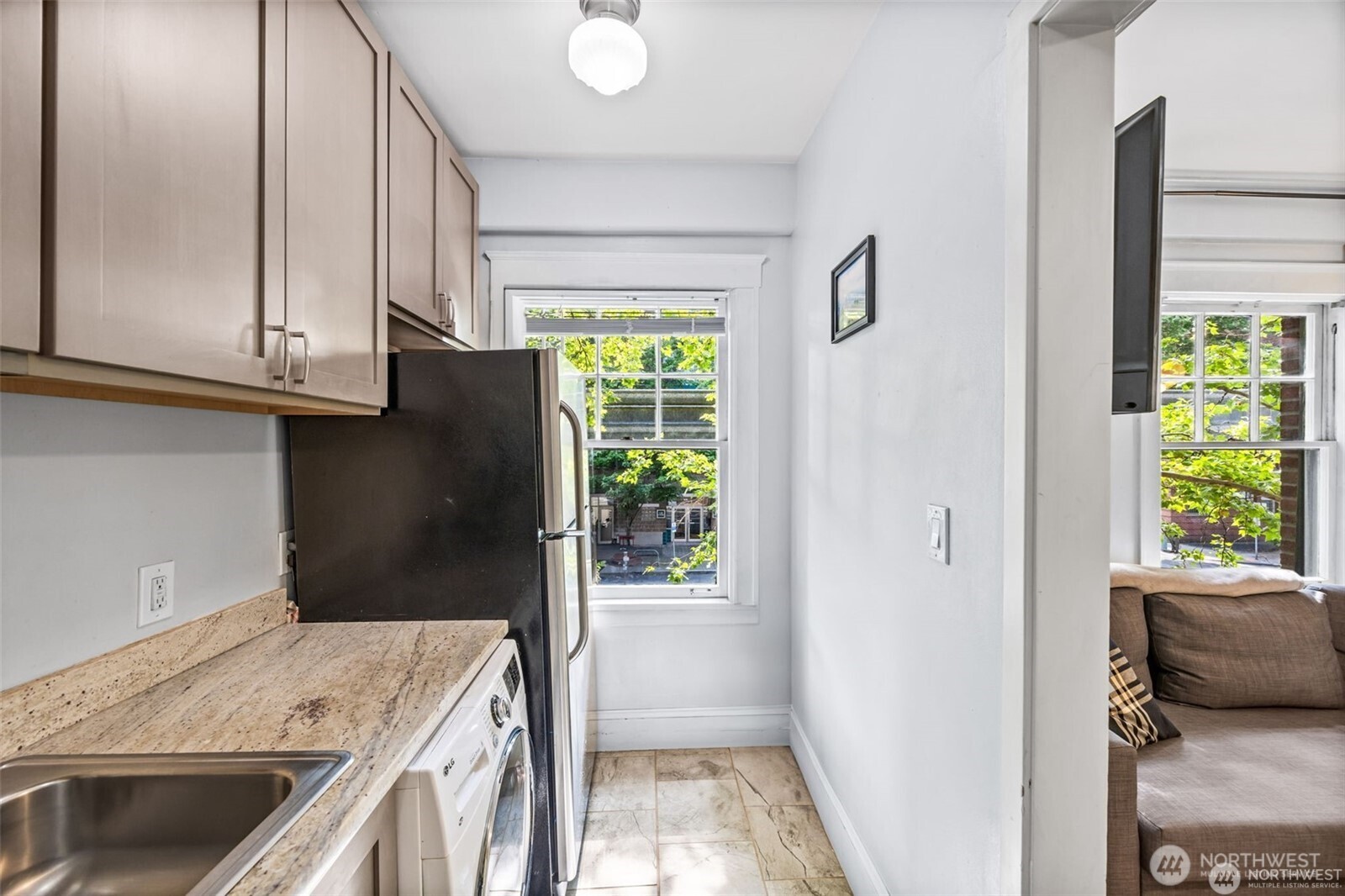 2132 5th Avenue #202, Seattle, WA 98121