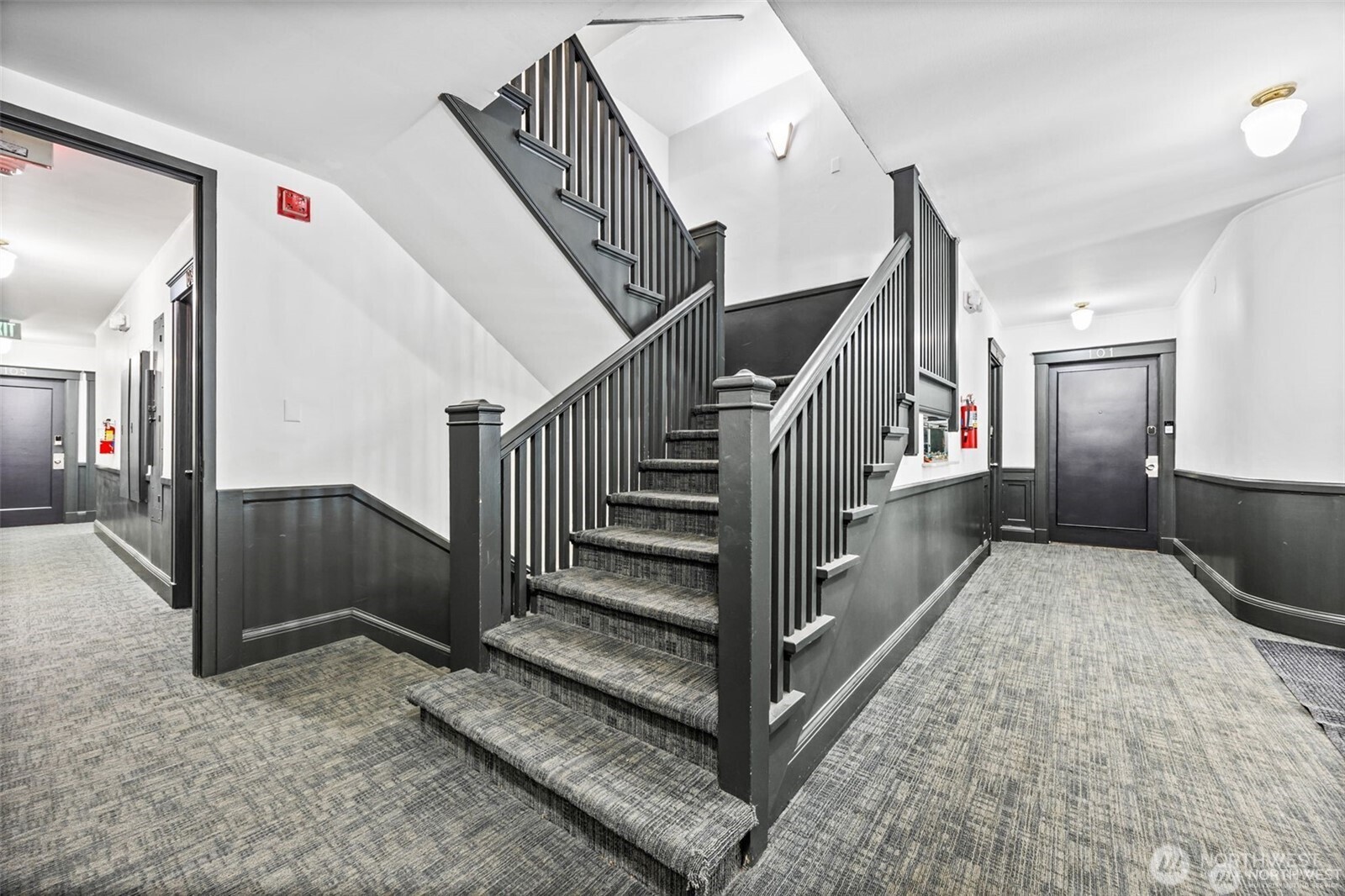 2132 5th Avenue #202, Seattle, WA 98121