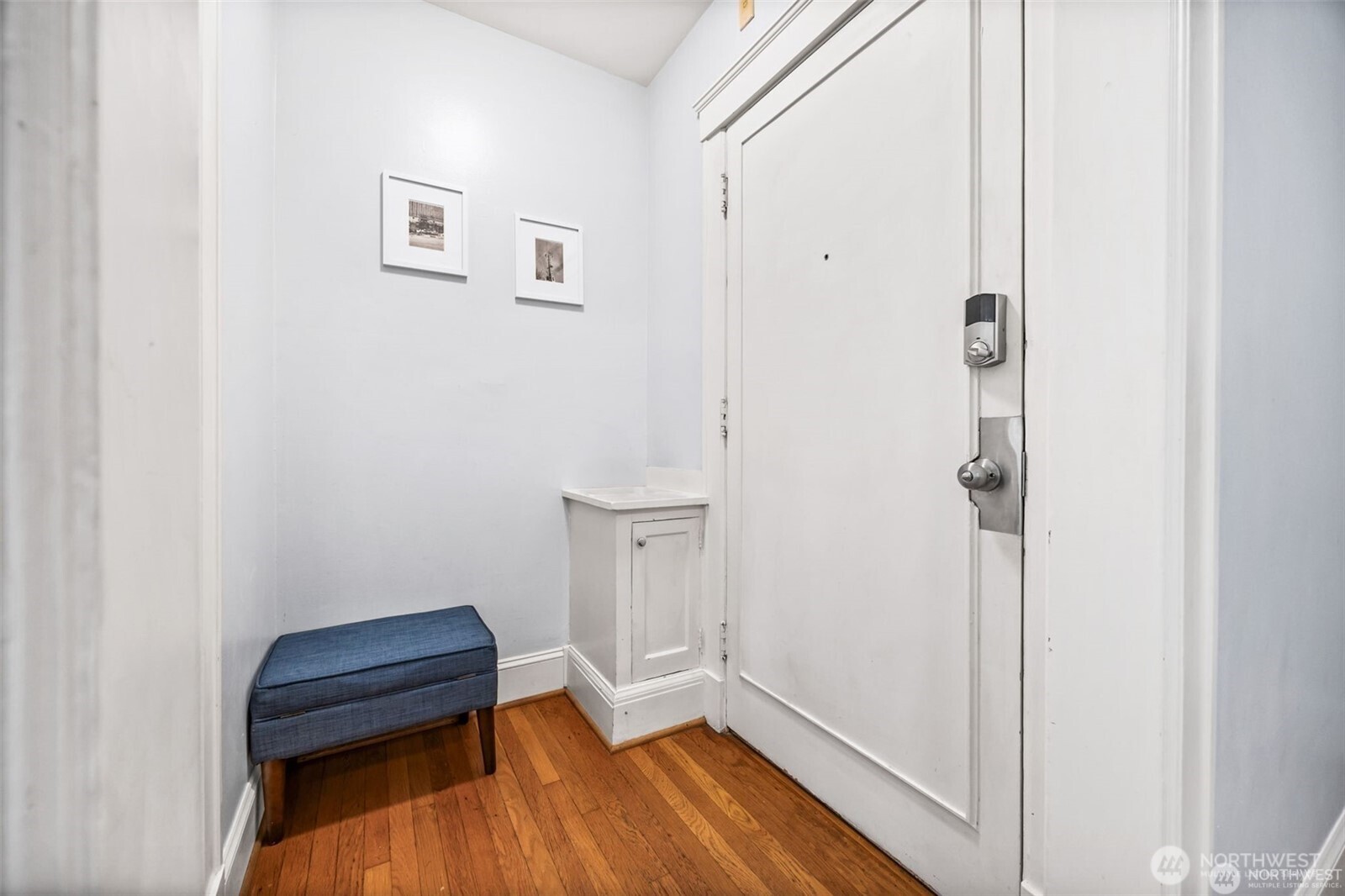 2132 5th Avenue #202, Seattle, WA 98121