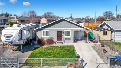 1042 W Charlotte Street , Moses Lake, WA 98837