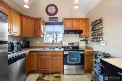 1042 W Charlotte Street , Moses Lake, WA 98837 - Photo 12