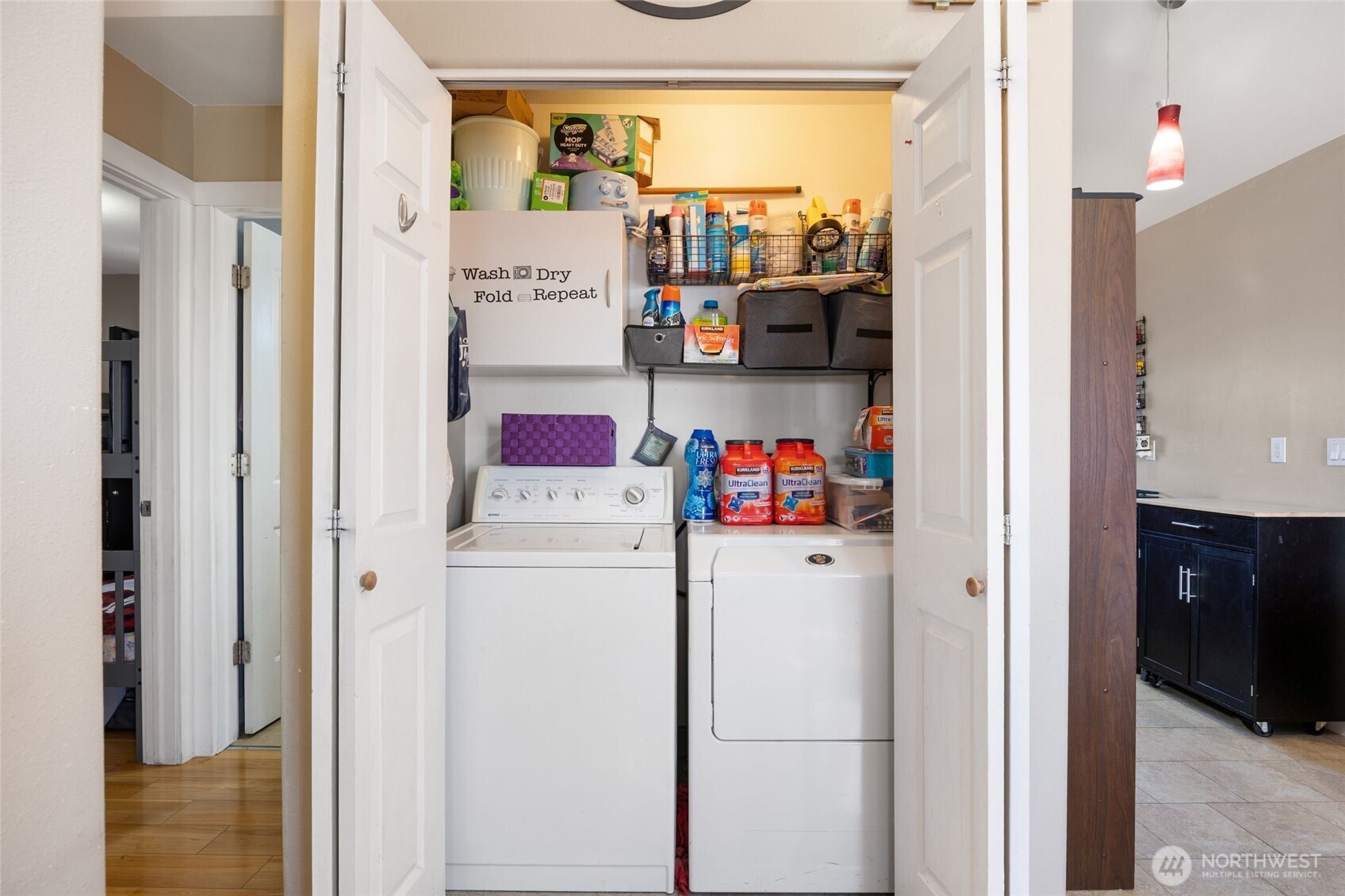1042 W Charlotte Street , Moses Lake, WA 98837