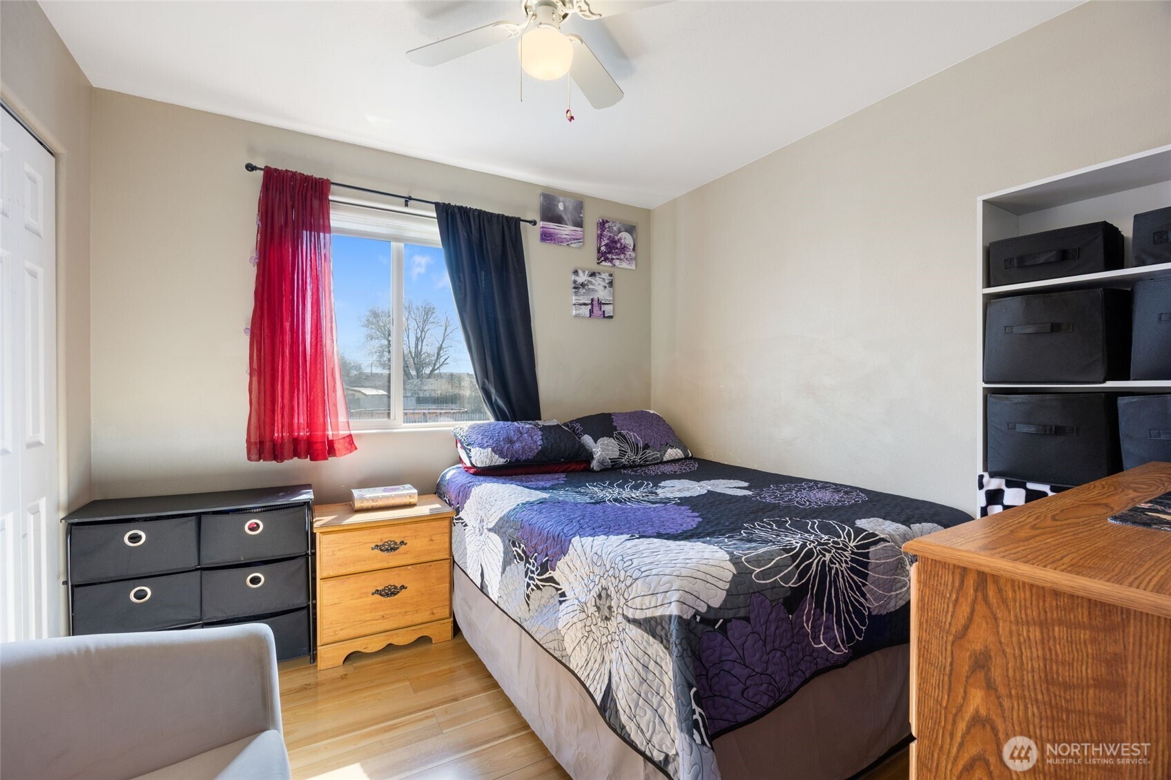 1042 W Charlotte Street , Moses Lake, WA 98837