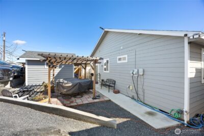 1042 W Charlotte Street , Moses Lake, WA 98837 - Photo 21
