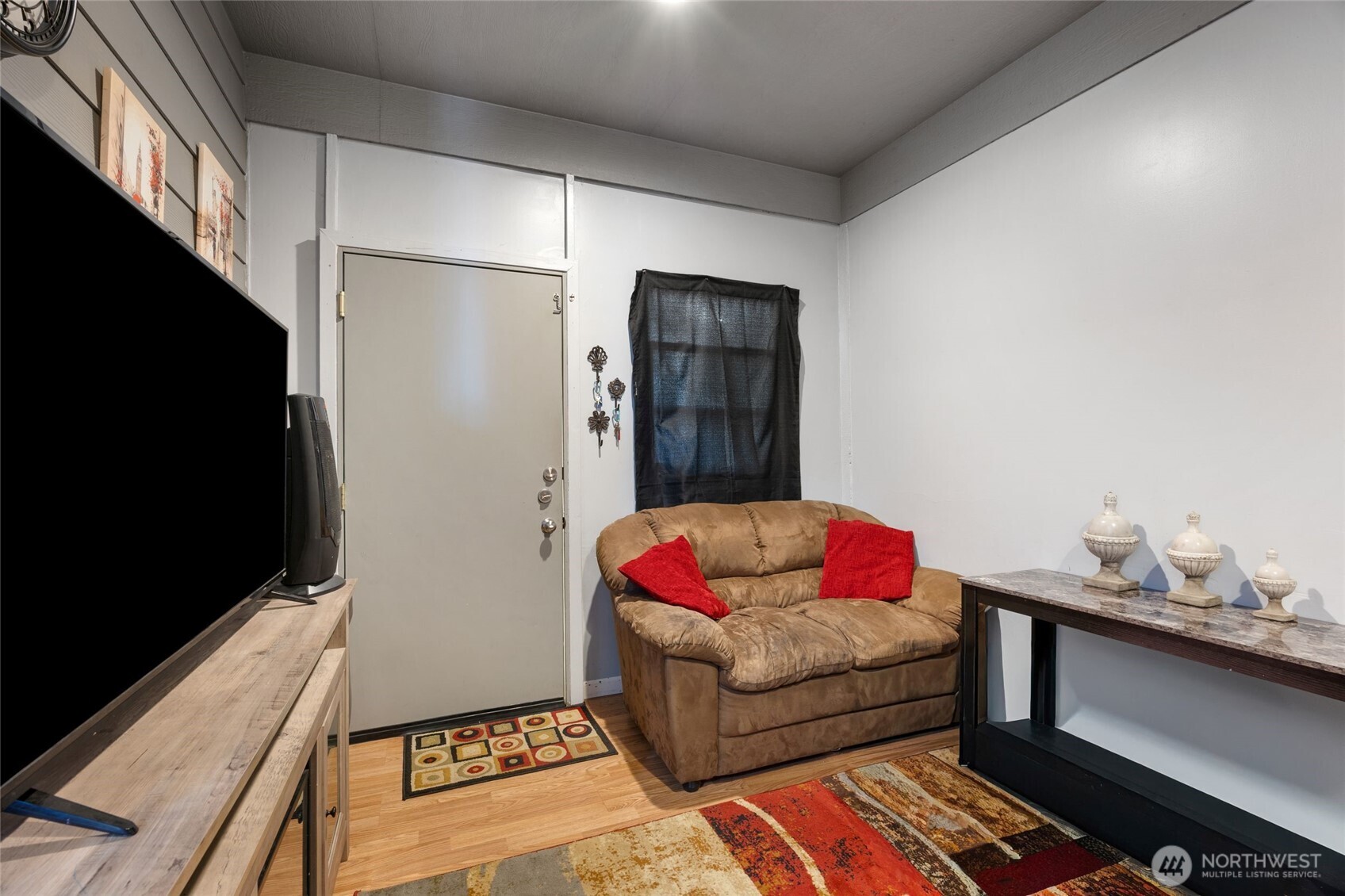 1042 W Charlotte Street , Moses Lake, WA 98837