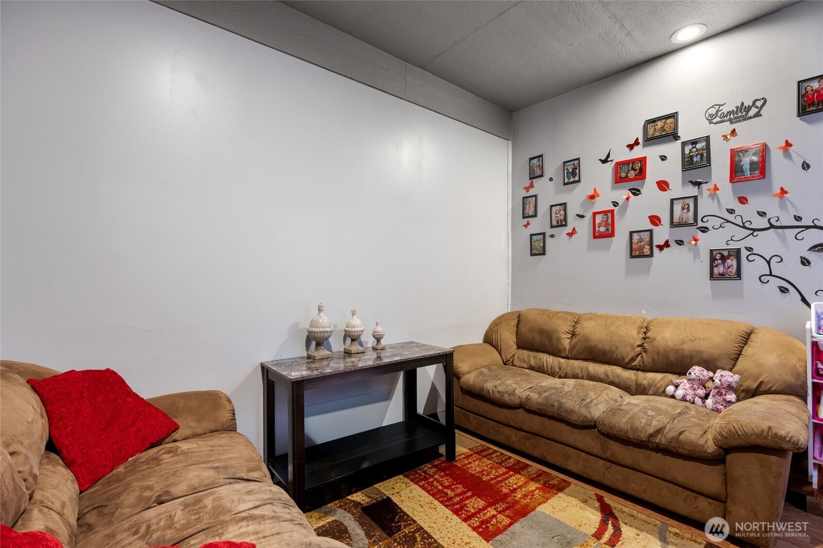 1042 W Charlotte Street , Moses Lake, WA 98837