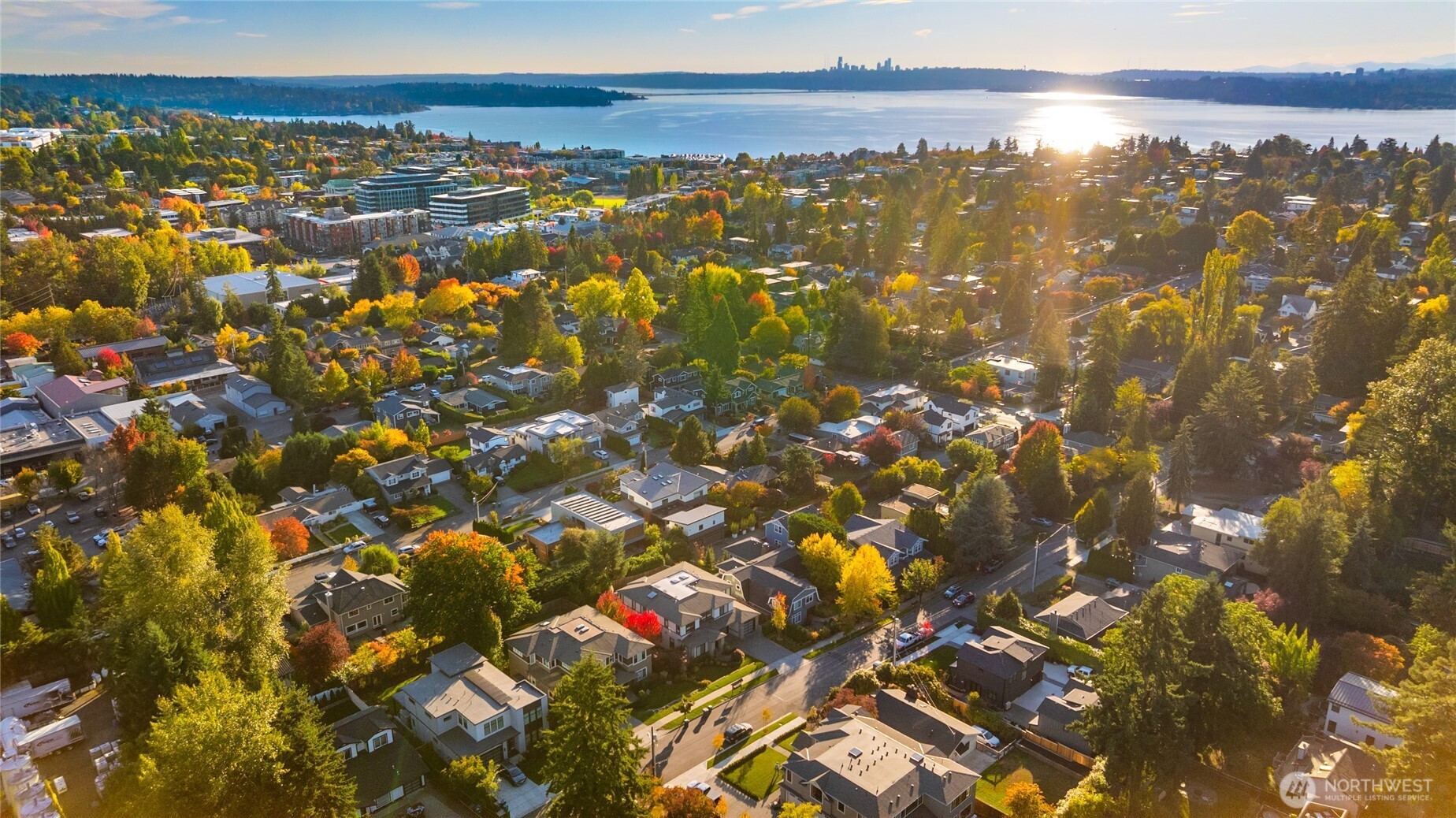 636 11th Avenue , Kirkland, WA 98033