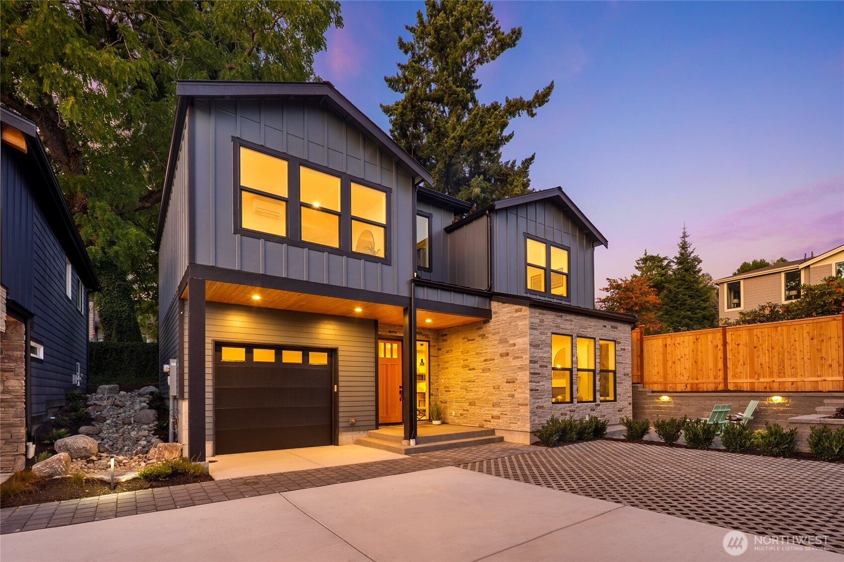 636 11th Avenue , Kirkland, WA 98033