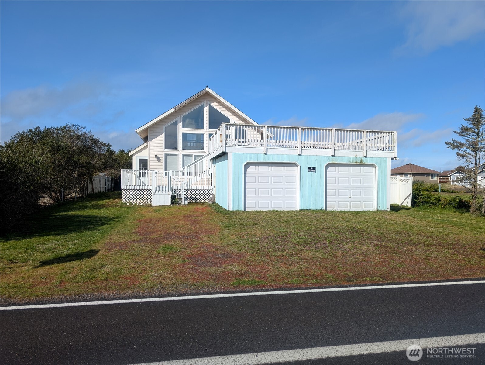 1249 E Ocean Shores Boulevard SW, Ocean Shores, WA 98569