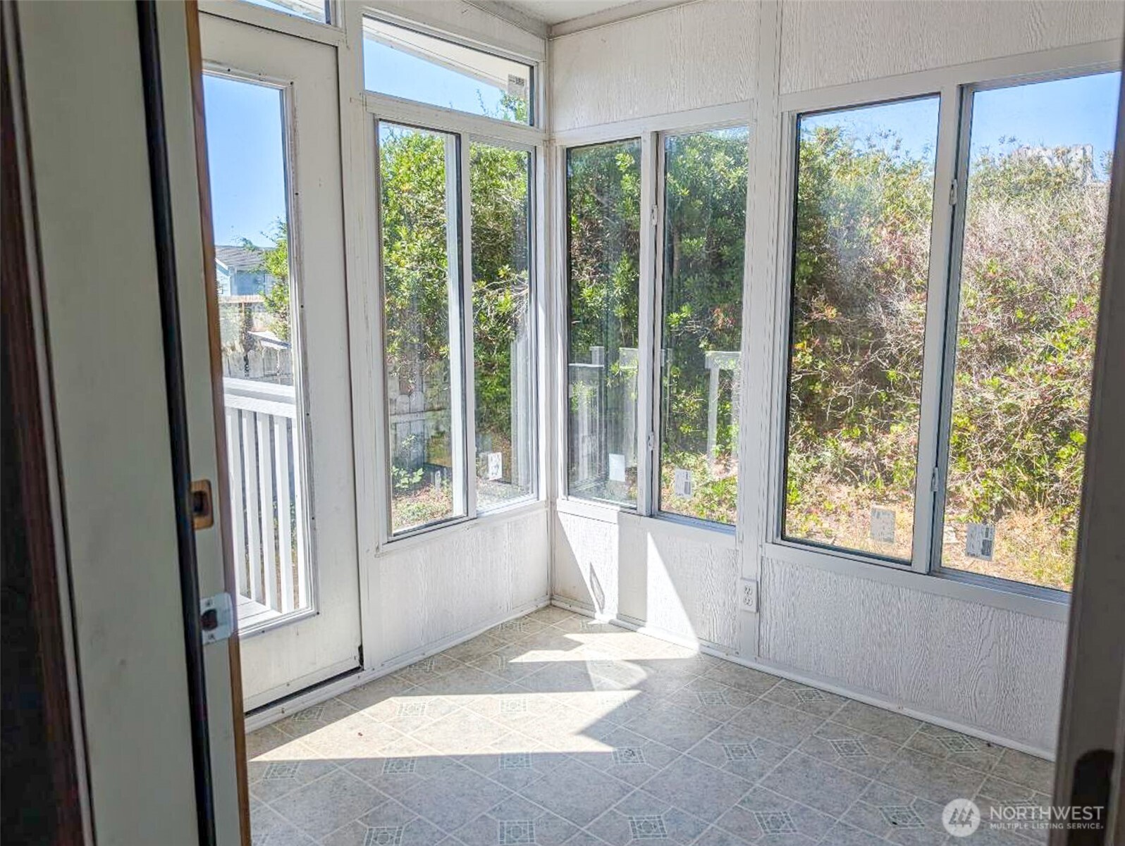 1249 E Ocean Shores Boulevard SW, Ocean Shores, WA 98569