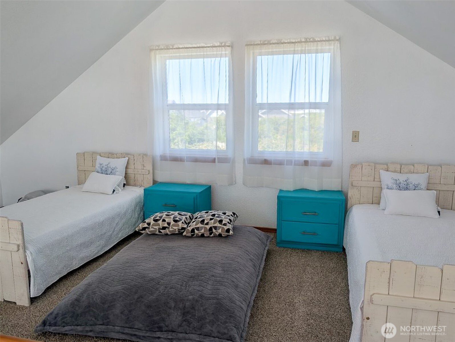 1249 E Ocean Shores Boulevard SW, Ocean Shores, WA 98569