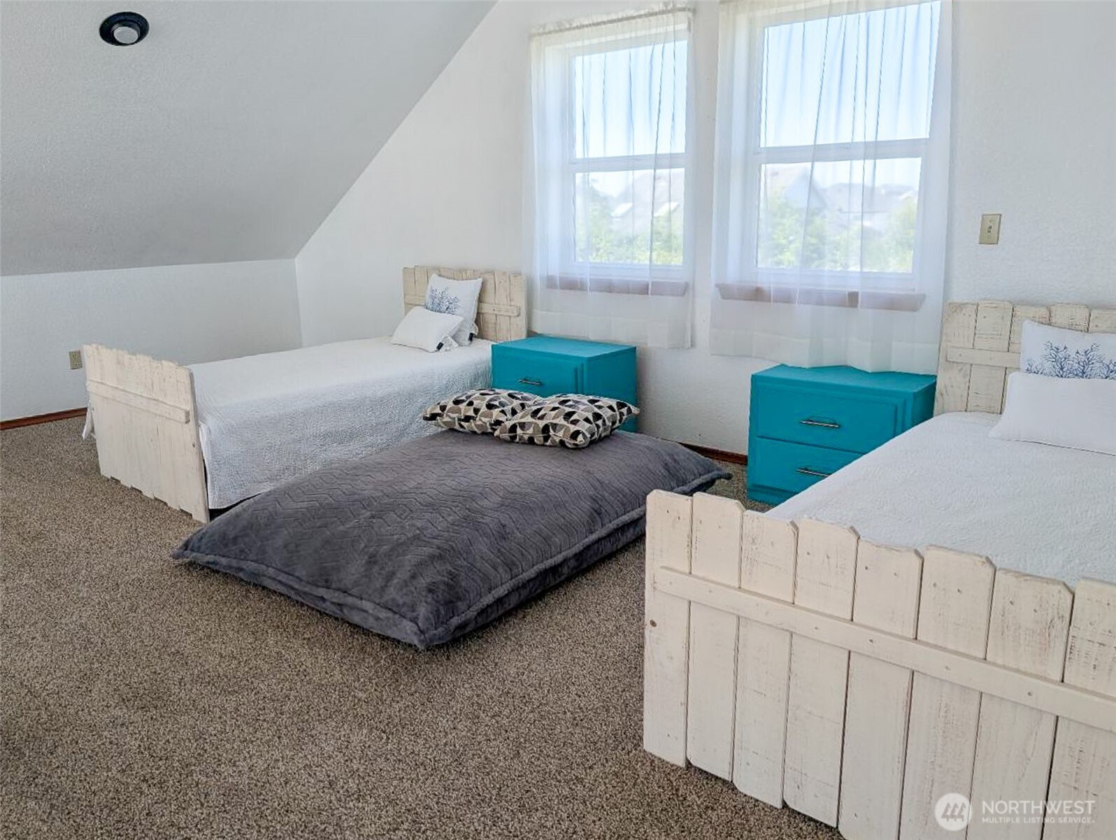 1249 E Ocean Shores Boulevard SW, Ocean Shores, WA 98569