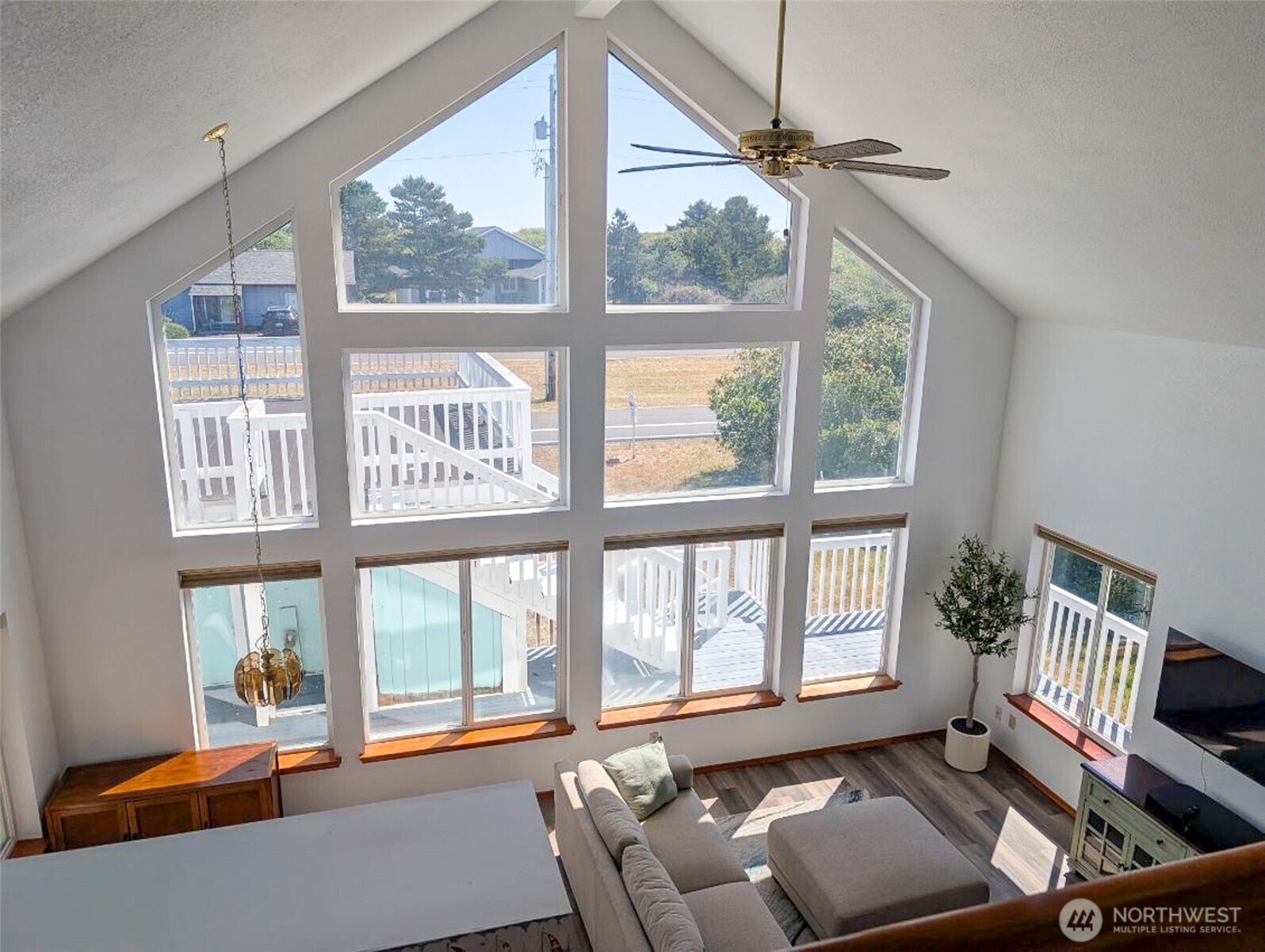 1249 E Ocean Shores Boulevard SW, Ocean Shores, WA 98569