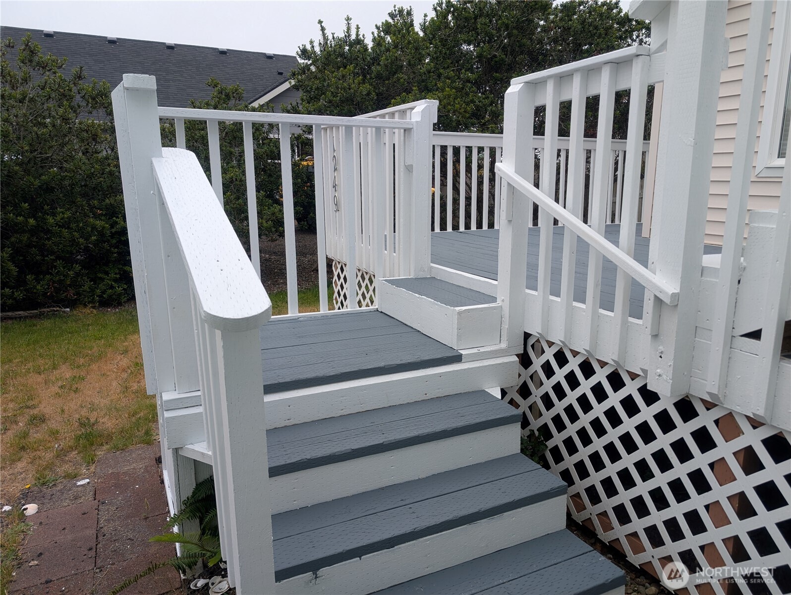 1249 E Ocean Shores Boulevard SW, Ocean Shores, WA 98569