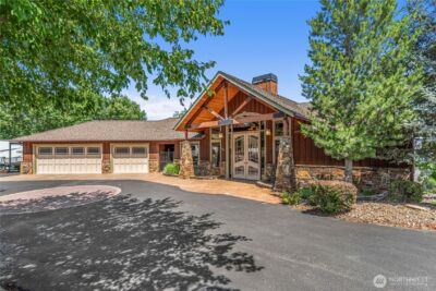 1680 Skyline Drive , Wenatchee, WA 98801 - Photo 2