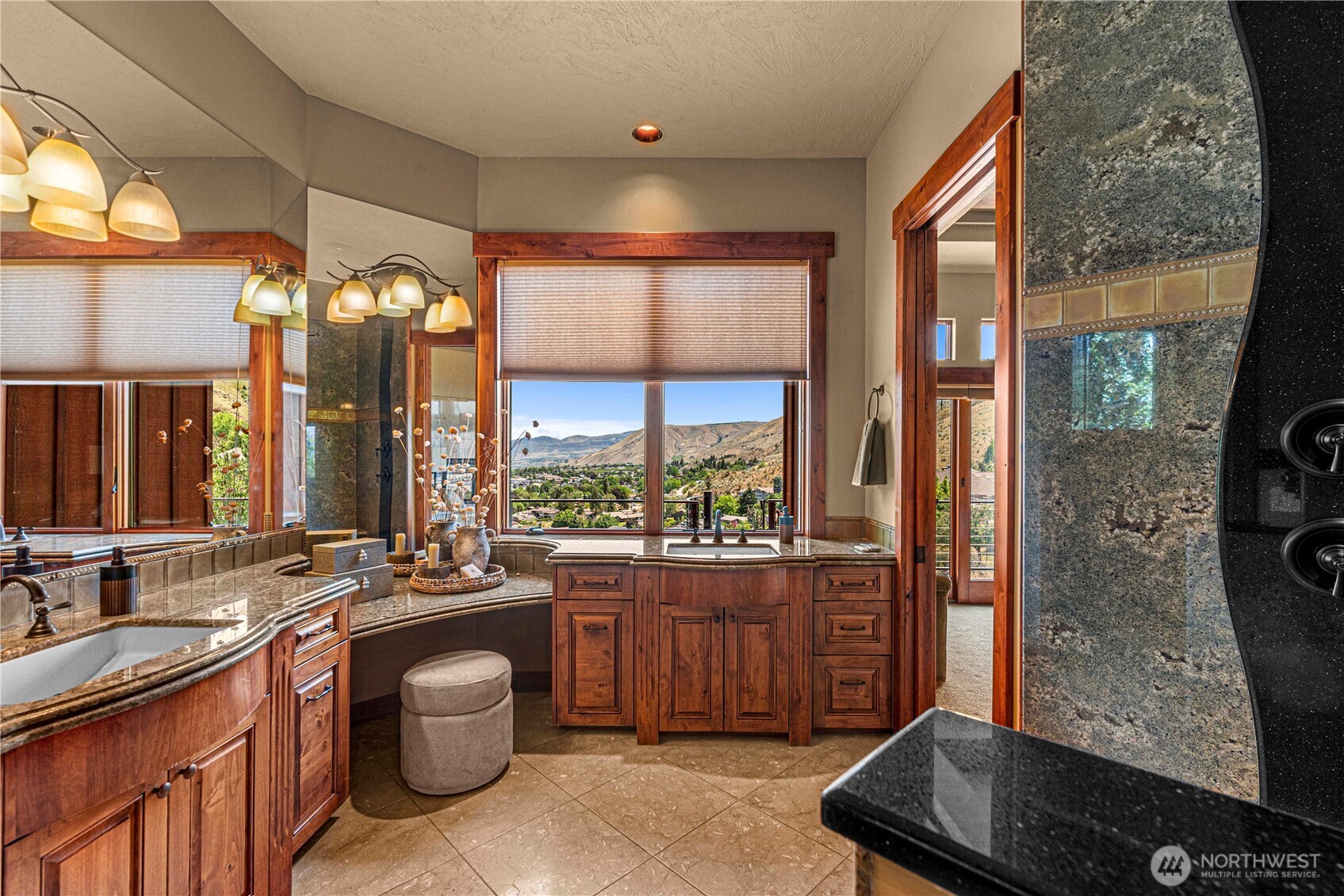 1680 Skyline Drive , Wenatchee, WA 98801