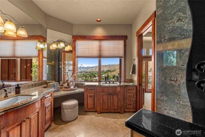 1680 Skyline Drive , Wenatchee, WA 98801 - Photo 17