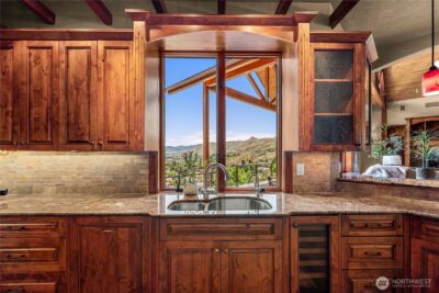 1680 Skyline Drive , Wenatchee, WA 98801 - Photo 10