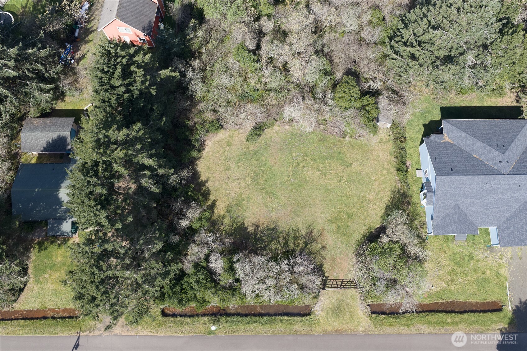 130 Jib Street NW, Ocean Shores, WA 98569