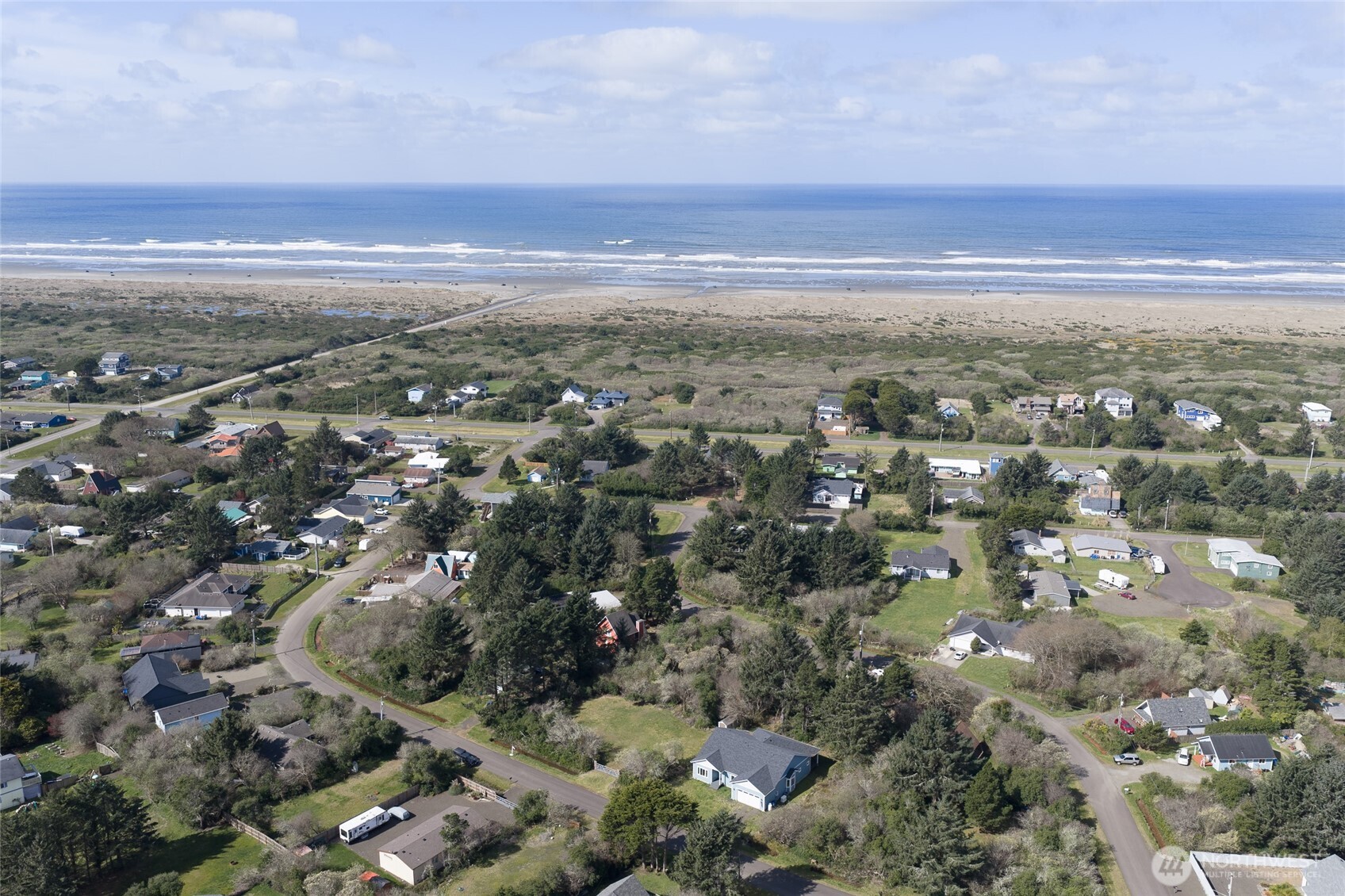 130 Jib Street NW, Ocean Shores, WA 98569