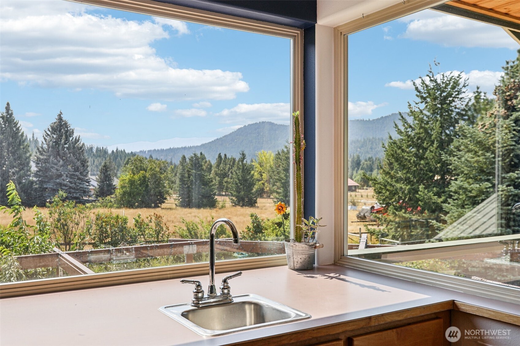 18527 Hazel Street , Leavenworth, WA 98826