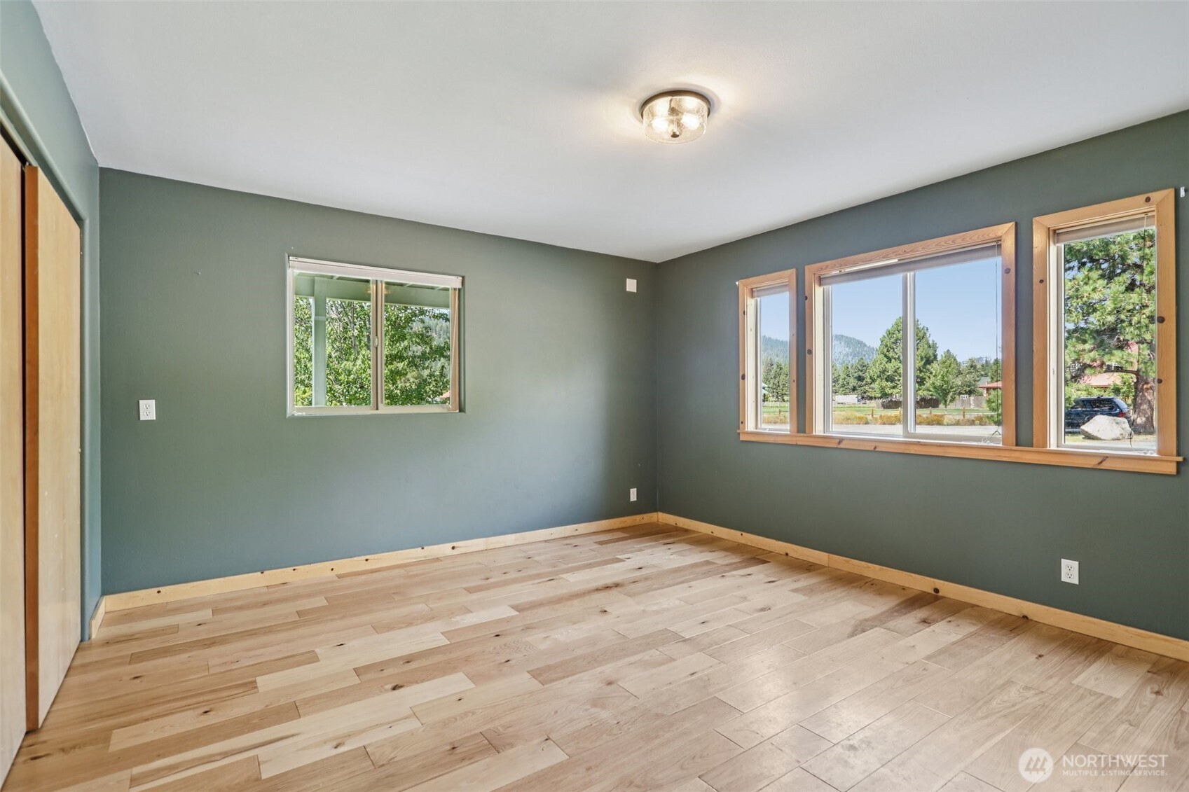 18527 Hazel Street , Leavenworth, WA 98826