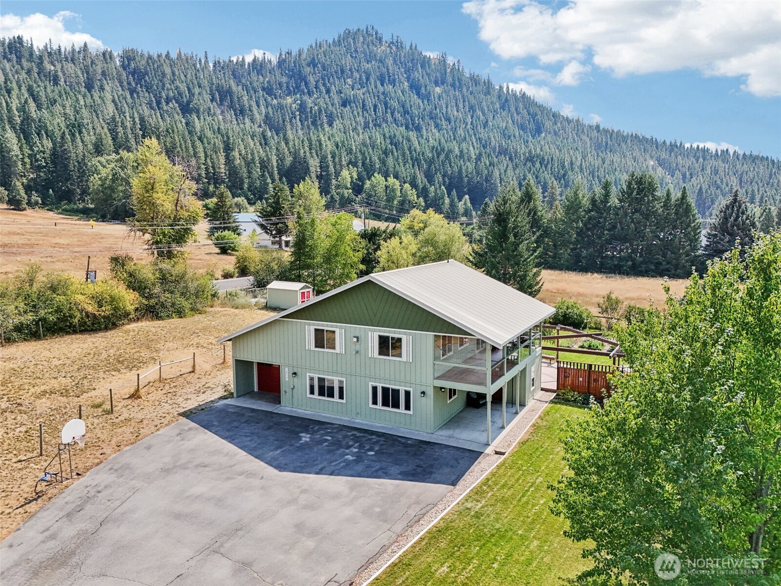 18527 Hazel Street , Leavenworth, WA 98826