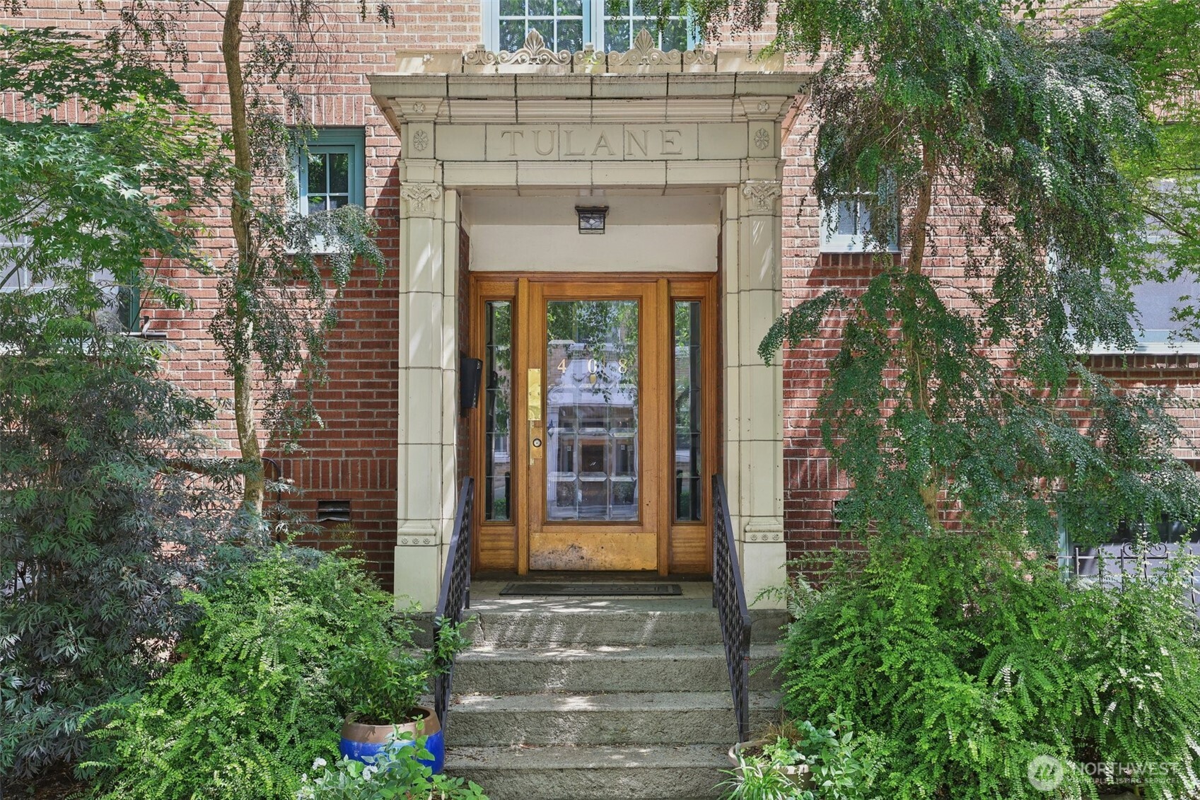 408 Bellevue Avenue E #206, Seattle, WA 98102