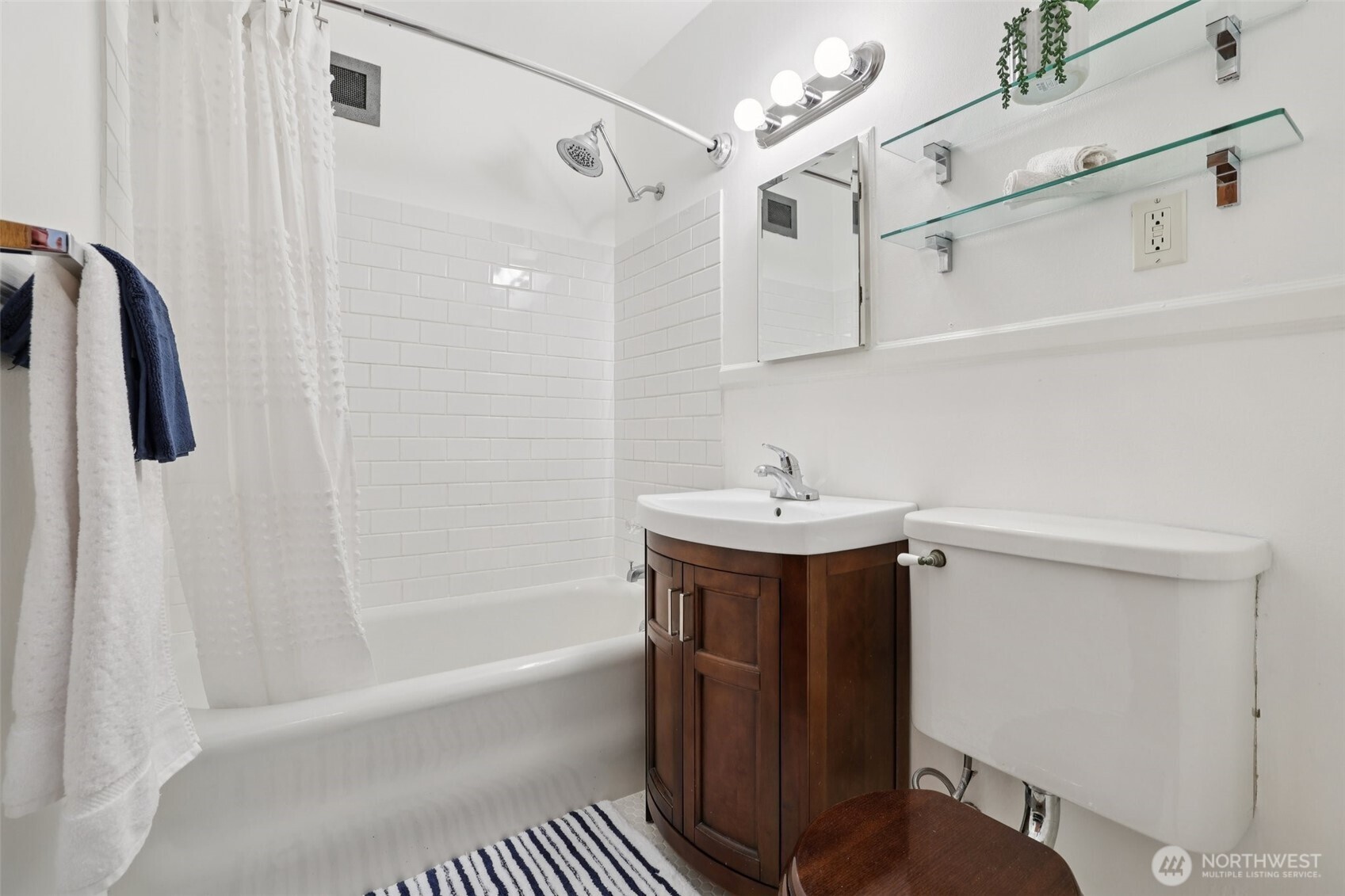 408 Bellevue Avenue E #206, Seattle, WA 98102