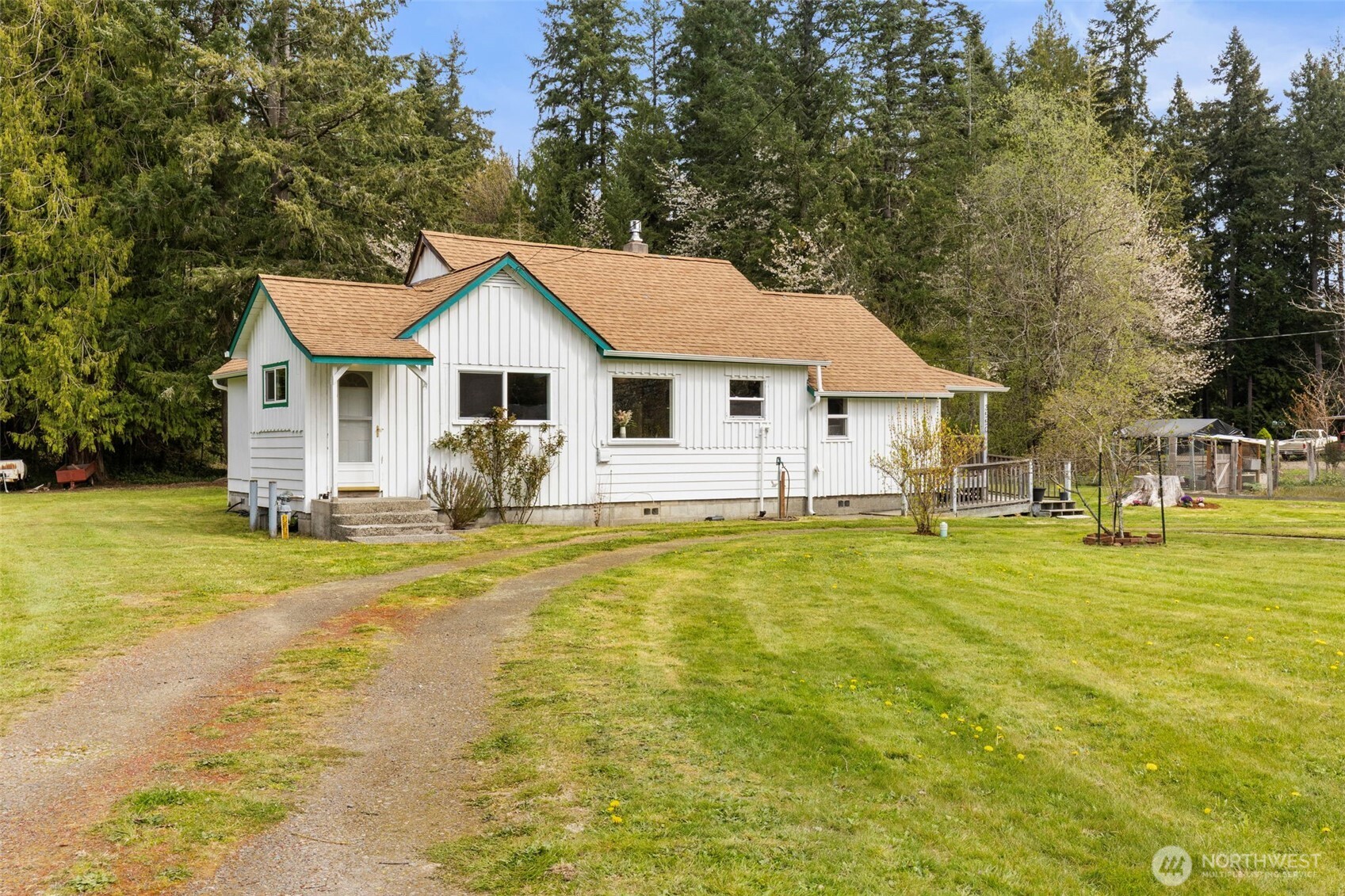 3550 NW Mountain View Road , Silverdale, WA 98383