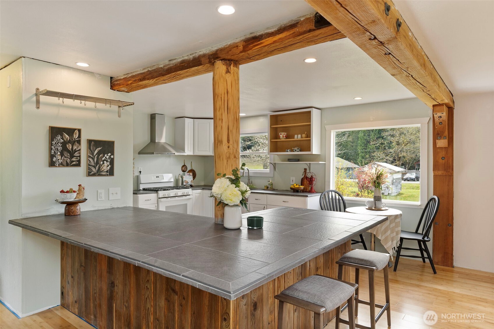 3550 NW Mountain View Road , Silverdale, WA 98383