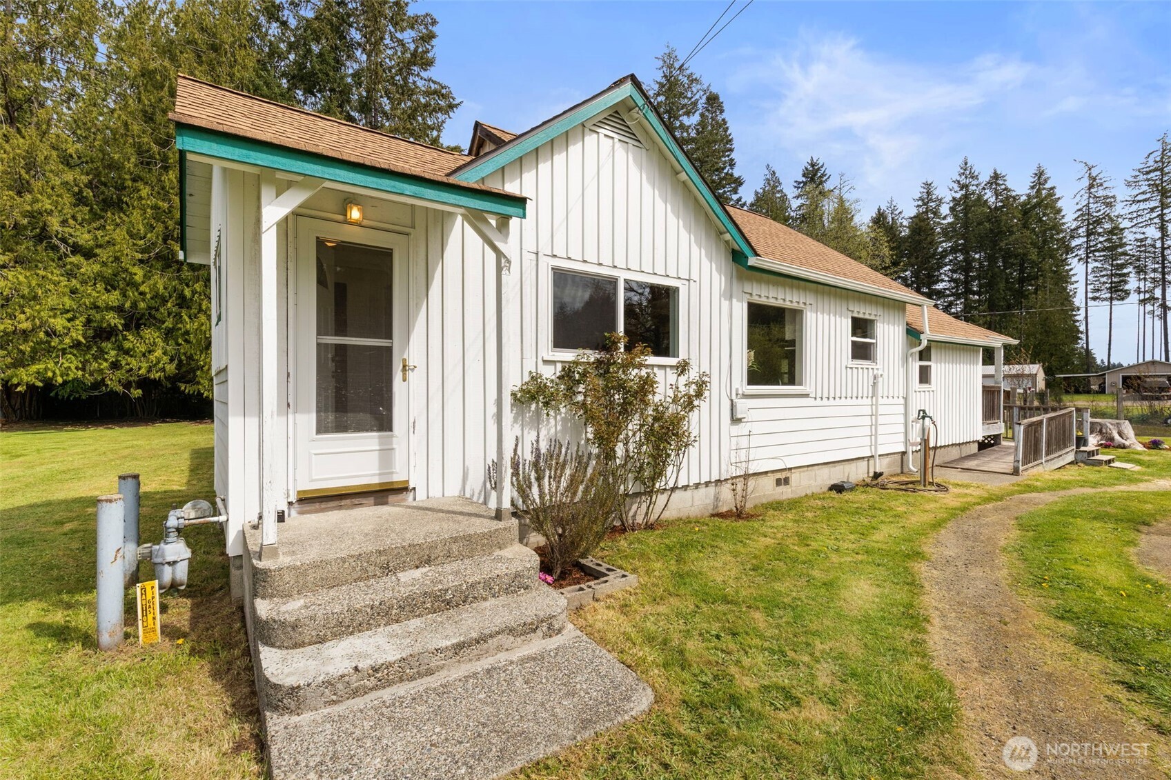 3550 NW Mountain View Road , Silverdale, WA 98383