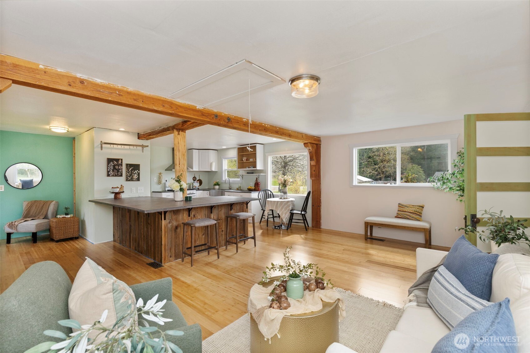 3550 NW Mountain View Road , Silverdale, WA 98383