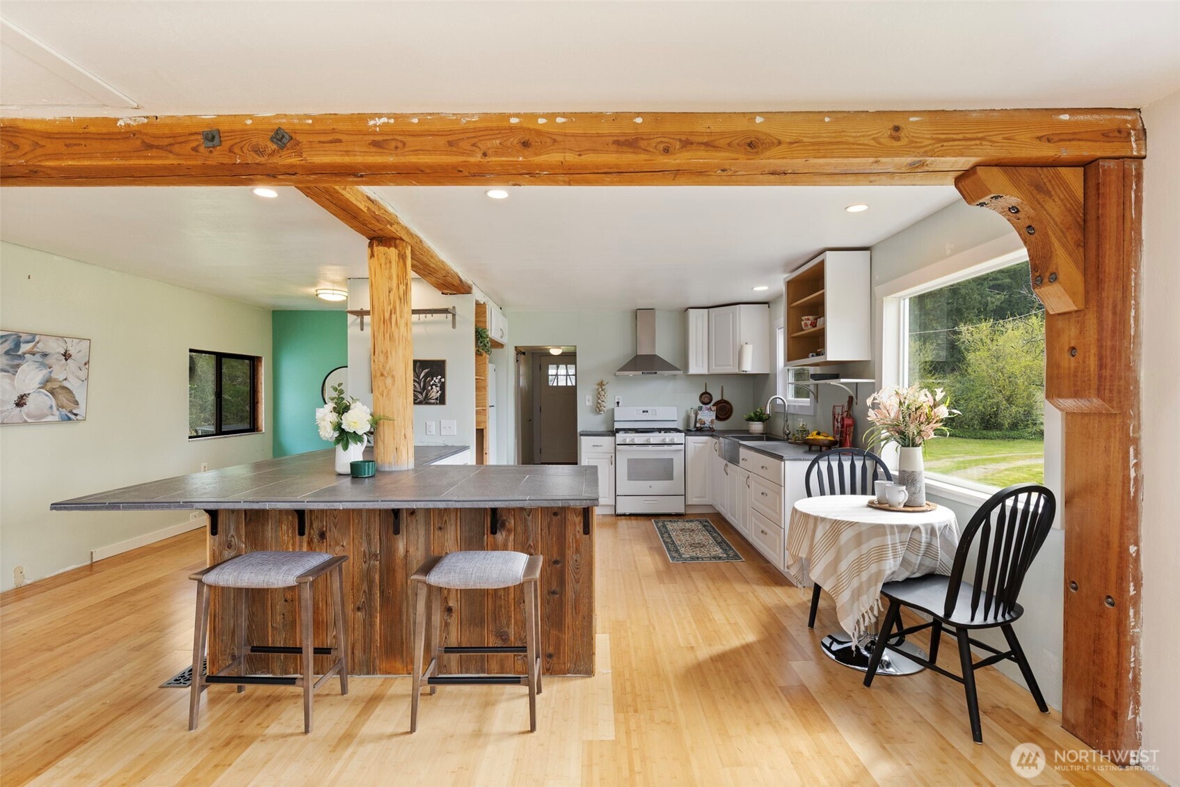 3550 NW Mountain View Road , Silverdale, WA 98383