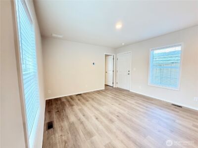 2322 Tacoma Road E #11, Puyallup, WA 98371 - Photo 5