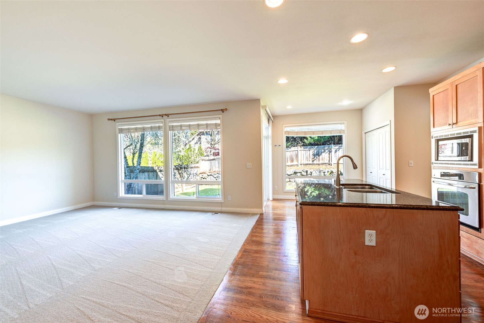22524 NE 98th Place , Redmond, WA 98053