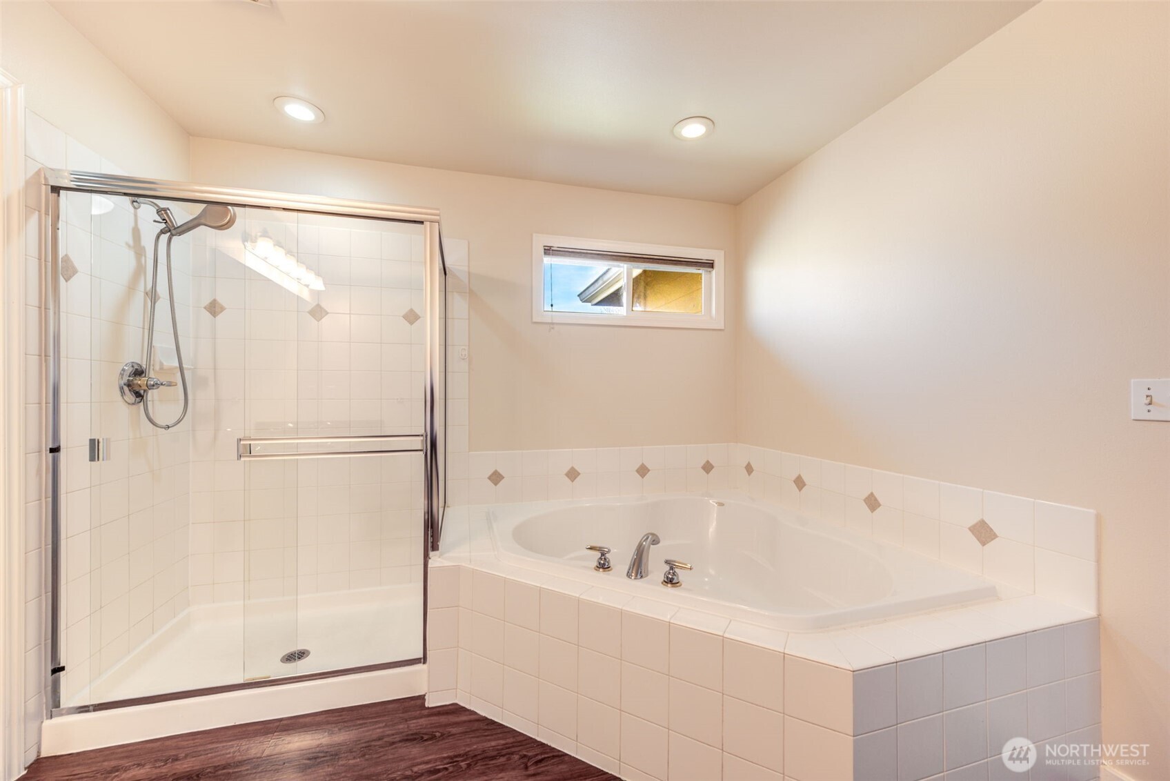 22524 NE 98th Place , Redmond, WA 98053