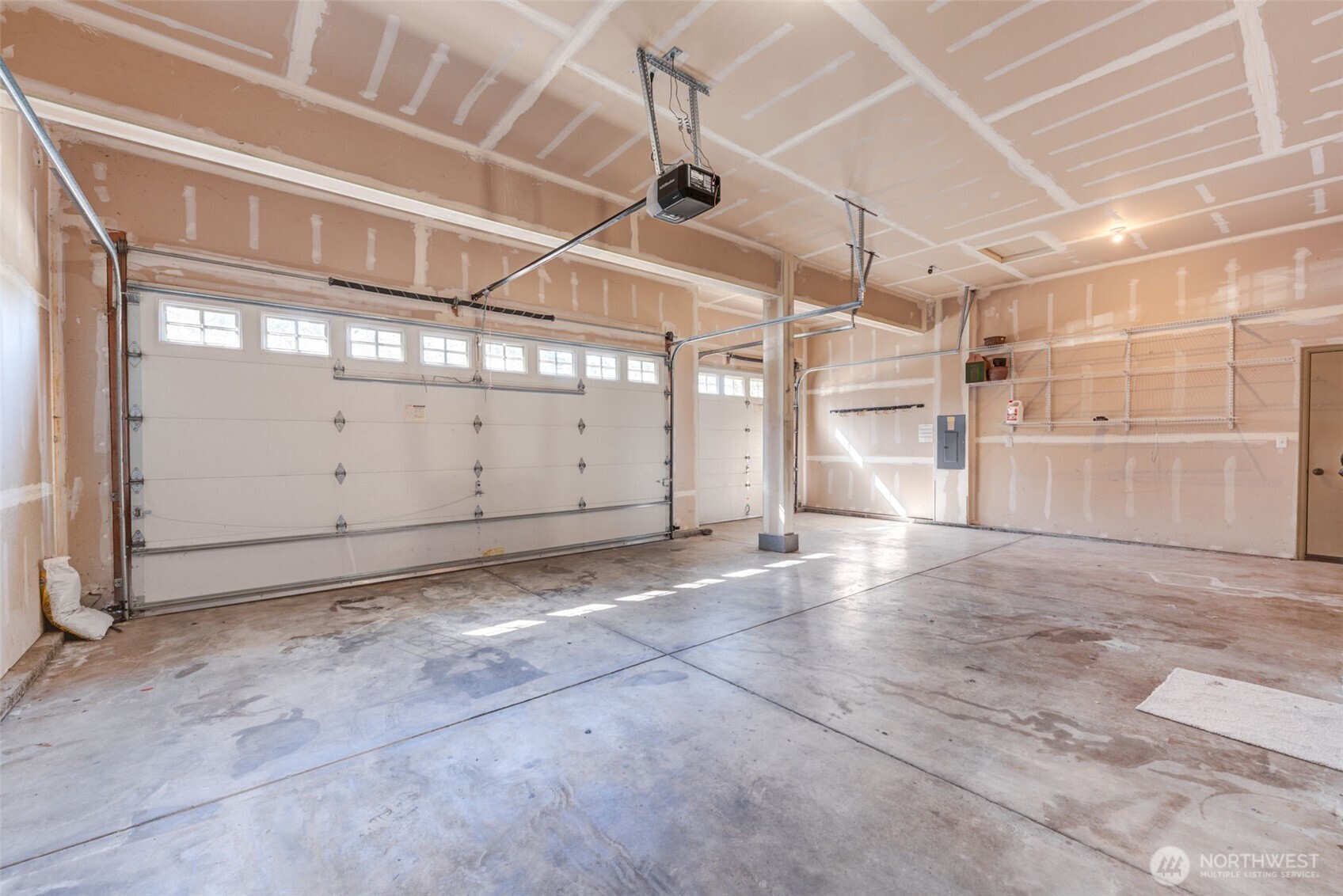 22524 NE 98th Place , Redmond, WA 98053