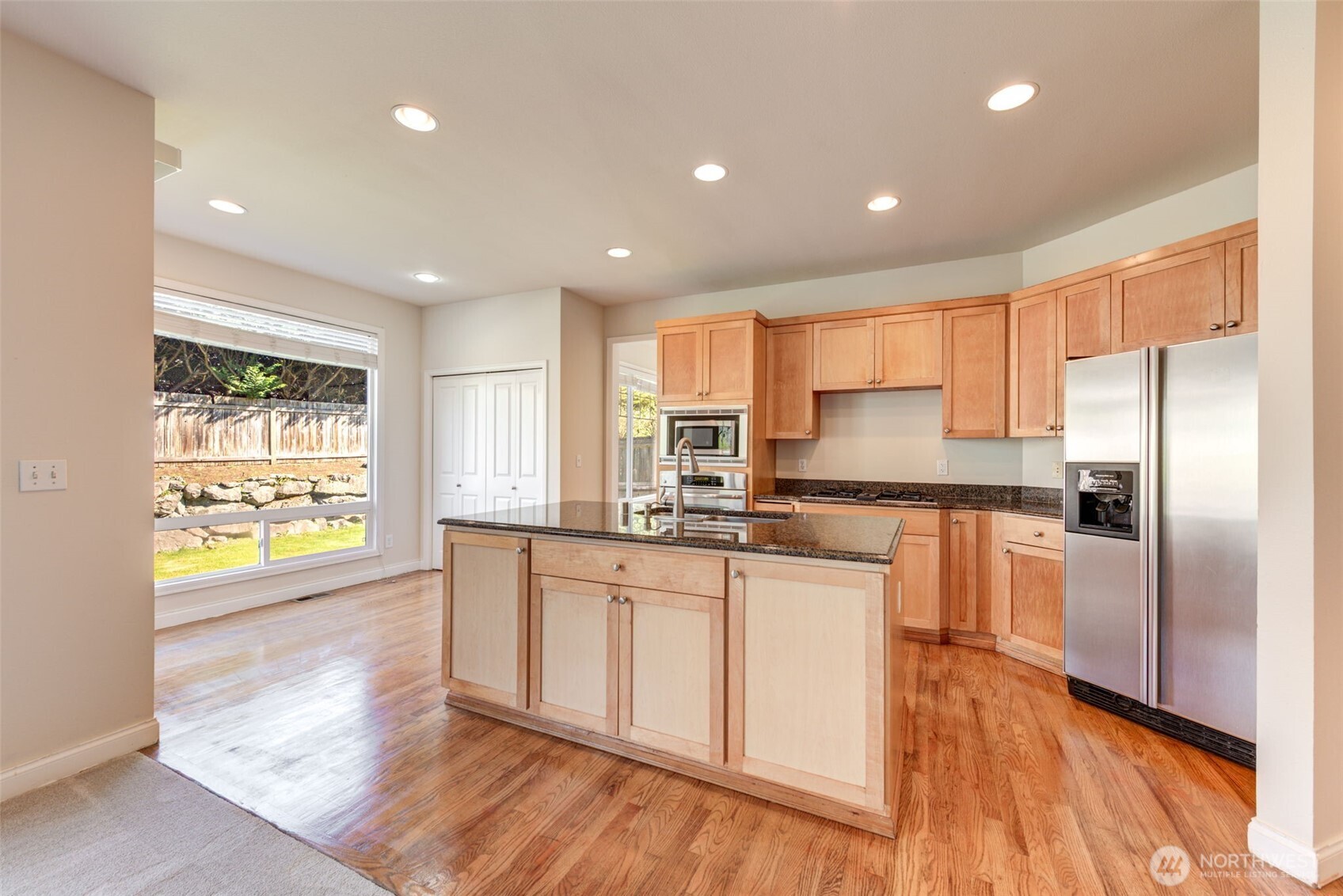 22524 NE 98th Place , Redmond, WA 98053