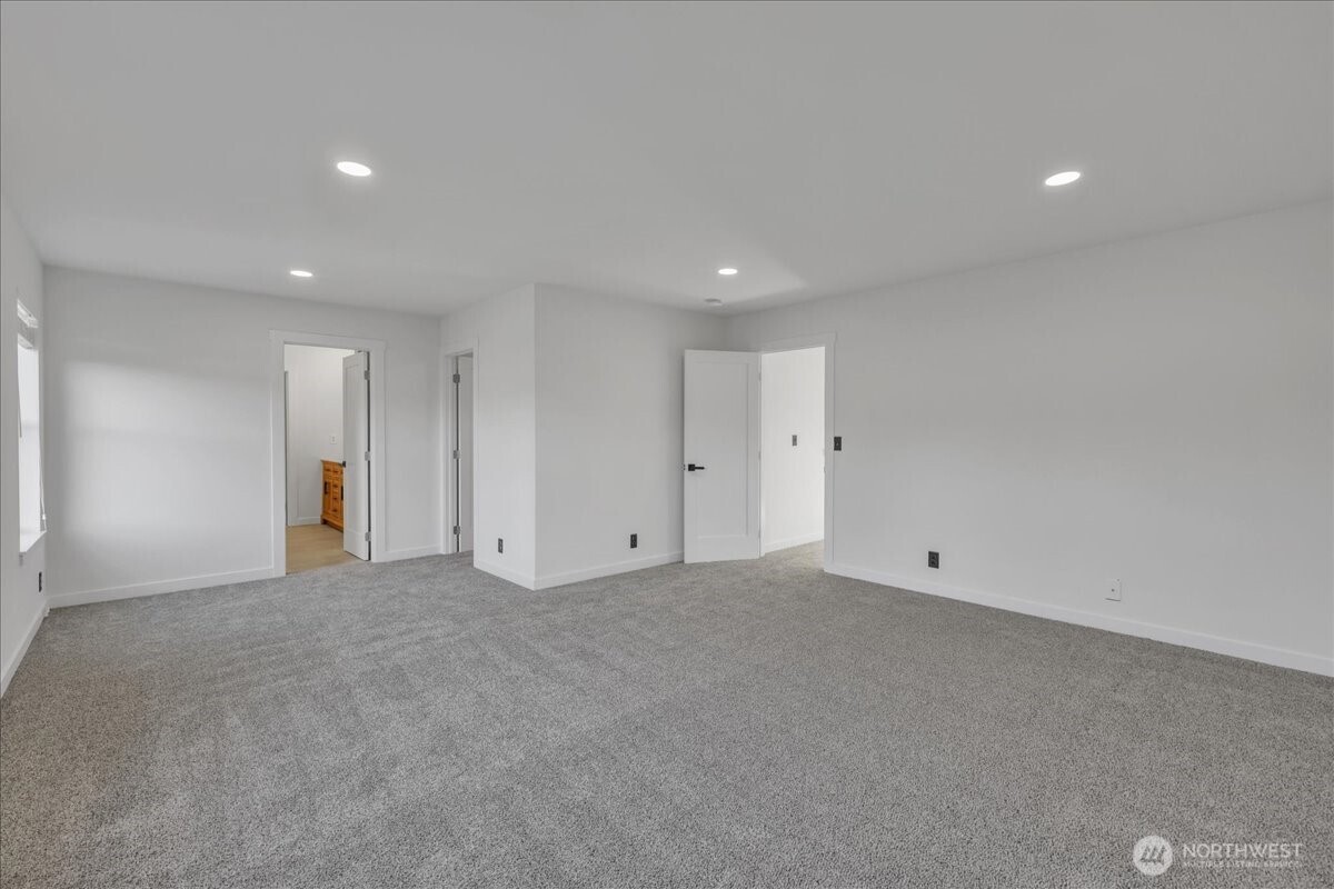 414 Easy Street SE, Rainier, WA 98576