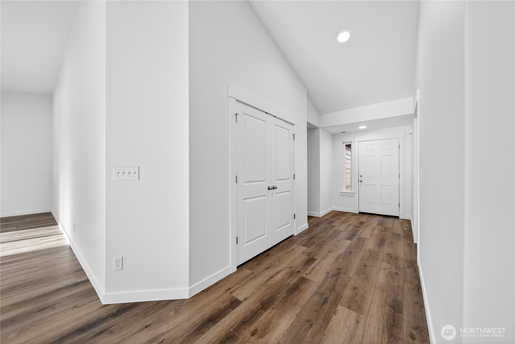 108 N Saratoga Way , Moses Lake, WA 98837