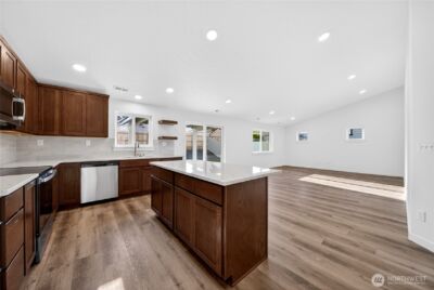 108 N Saratoga Way , Moses Lake, WA 98837 - Photo 4