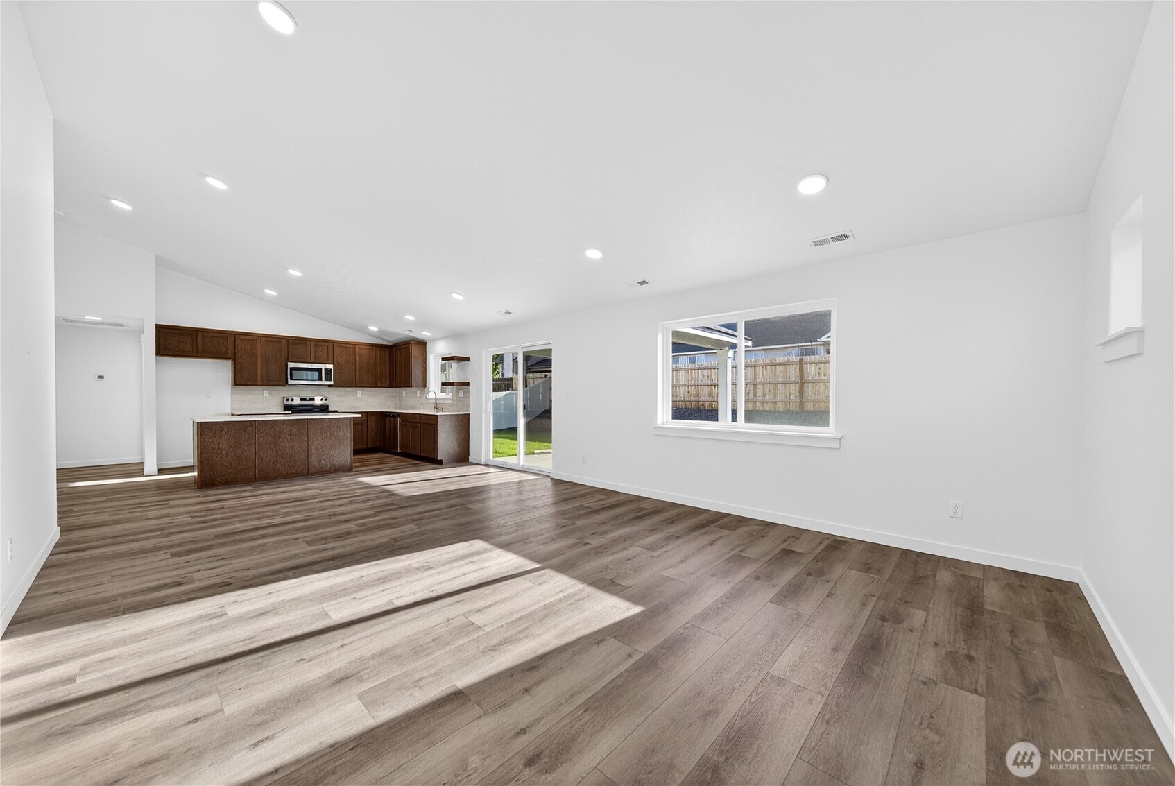 108 N Saratoga Way , Moses Lake, WA 98837
