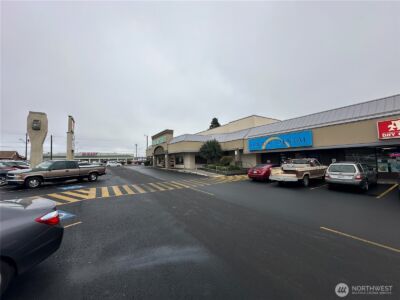 1648 Plaza Way , Walla Walla, WA 99362 - Photo 2