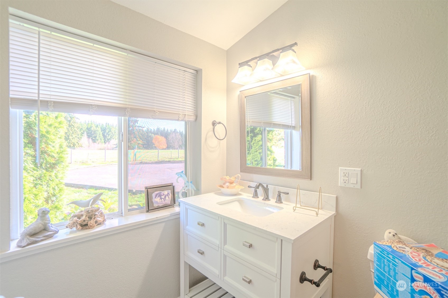 782 S Military Road , Winlock, WA 98596