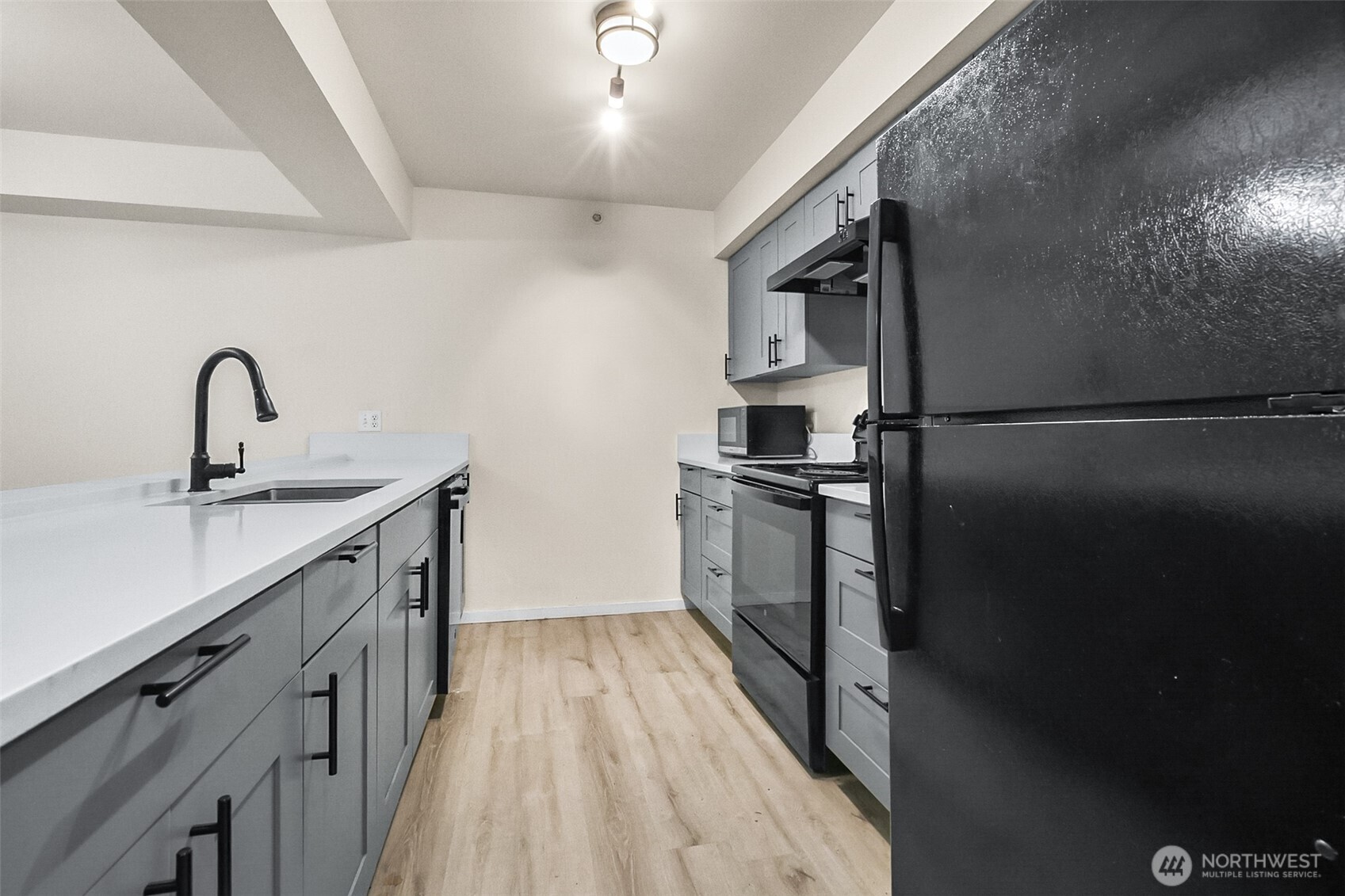 10240 Bridgeport Way SW, Lakewood, WA 98499