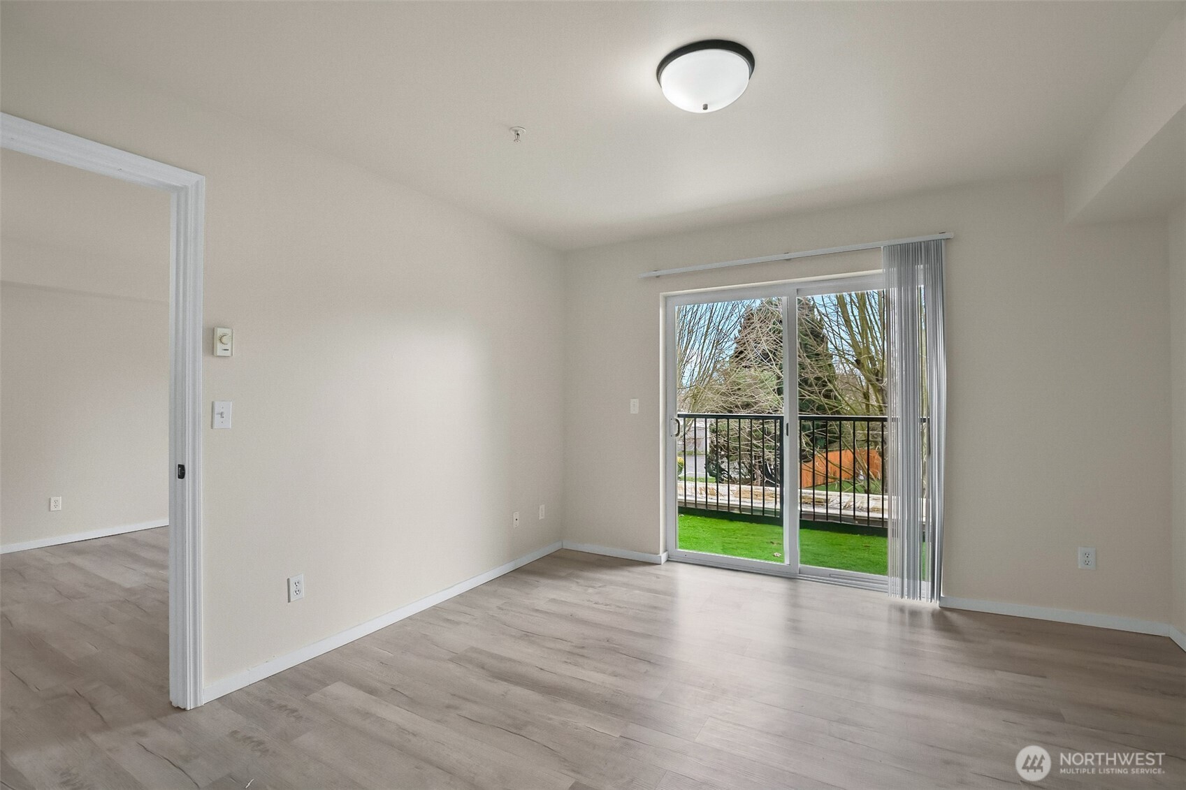 10240 Bridgeport Way SW, Lakewood, WA 98499